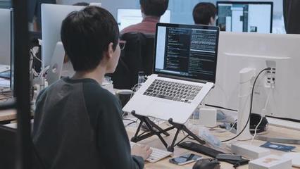 計(jì)算機(jī)編程 驅(qū)動(dòng)技術(shù)開發(fā)的核心語言